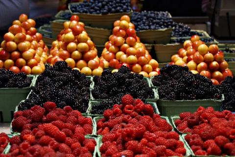 פירות בשוק